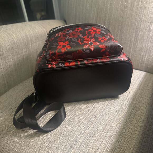 Loungefly Stranger Things Demogorgon Mini Backpack RARE - Picture 5 of 7